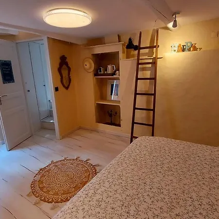 La Bomboniere &