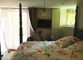 La Bomboniere & Bed & Breakfast